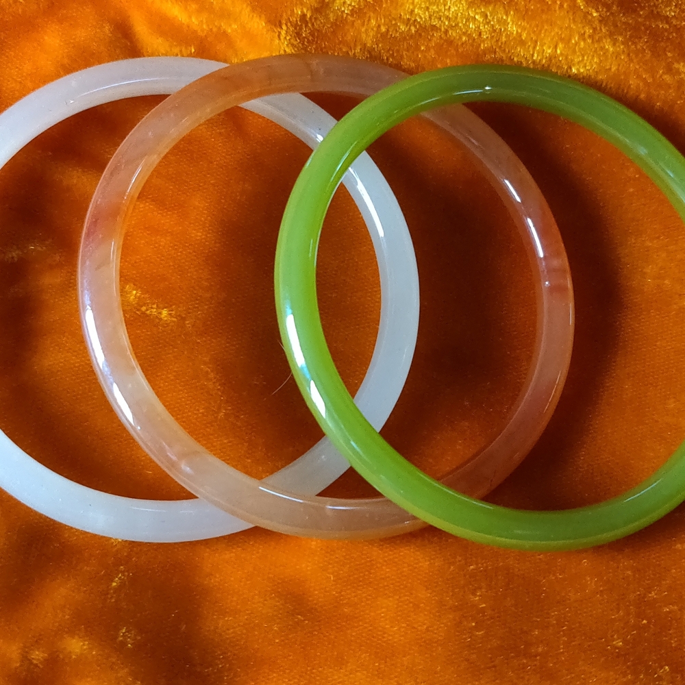 Set of Three Round Resin Bangle Bracelets in White, Peach and Lime Green